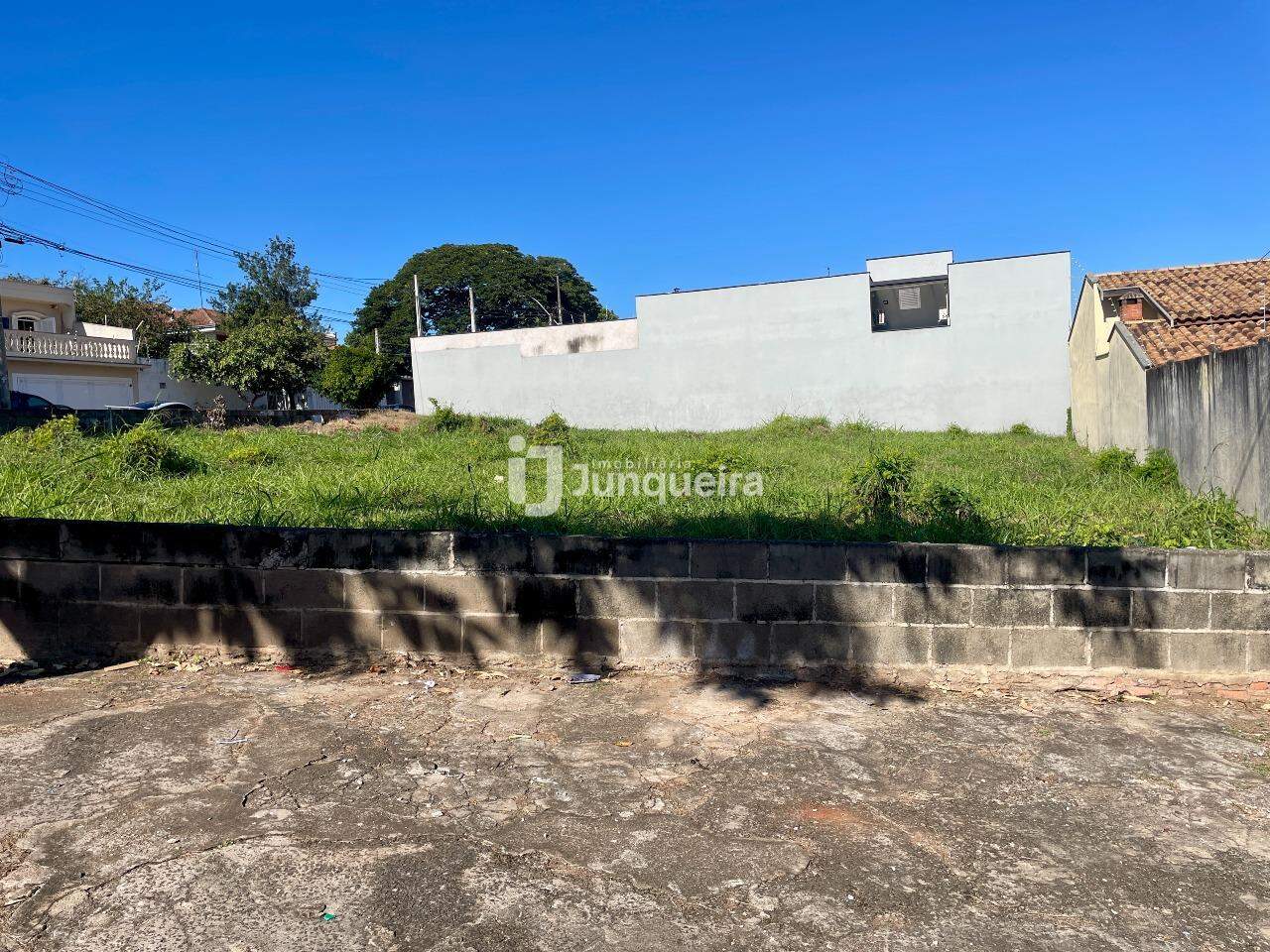 Terreno à venda, no bairro Castelinho em Piracicaba - SP