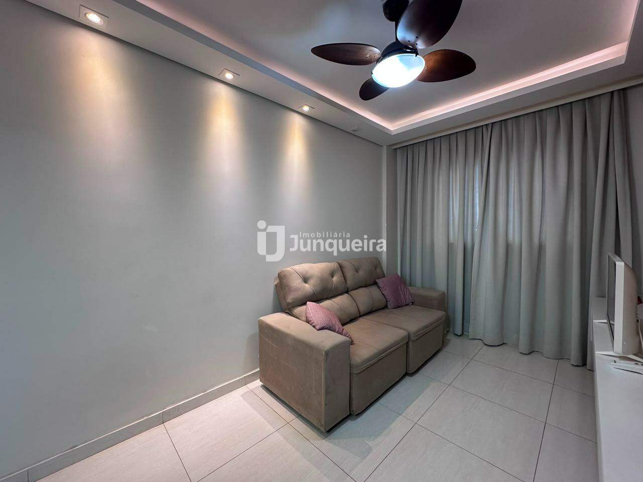 Apartamento à venda no Sans Souci, 1 quarto, sendo 1 suíte, 1 vaga, no bairro Centro em Piracicaba - SP