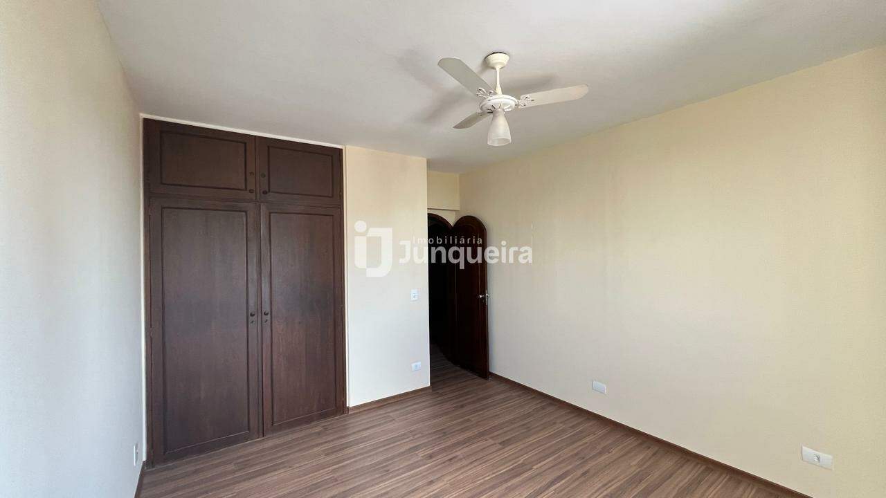Apartamento à venda no Edifício Jorge César Vargas, 3 quartos, sendo 1 suíte, 1 vaga, no bairro Centro em Piracicaba - SP