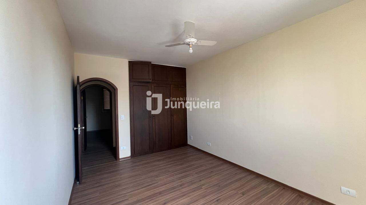 Apartamento à venda no Edifício Jorge César Vargas, 3 quartos, sendo 1 suíte, 1 vaga, no bairro Centro em Piracicaba - SP