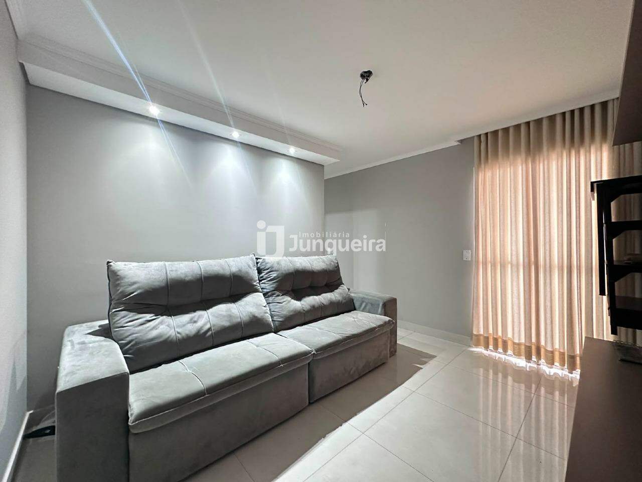 Apartamento à venda no Belize, 2 quartos, 1 vaga, no bairro Dois Córregos em Piracicaba - SP