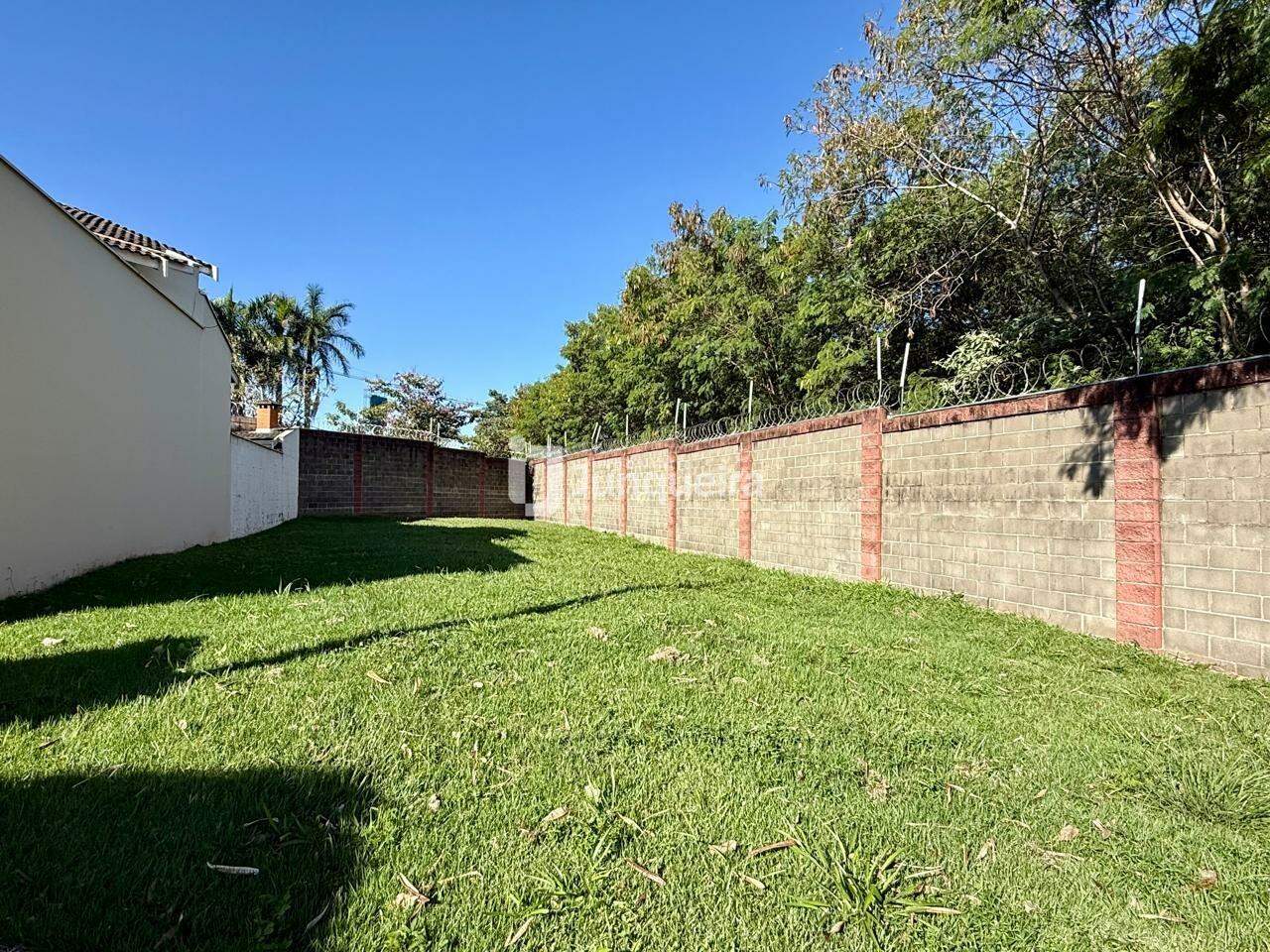Terreno em Condomínio à venda no Condomínio Residencial Leão, no bairro Pompéia em Piracicaba - SP