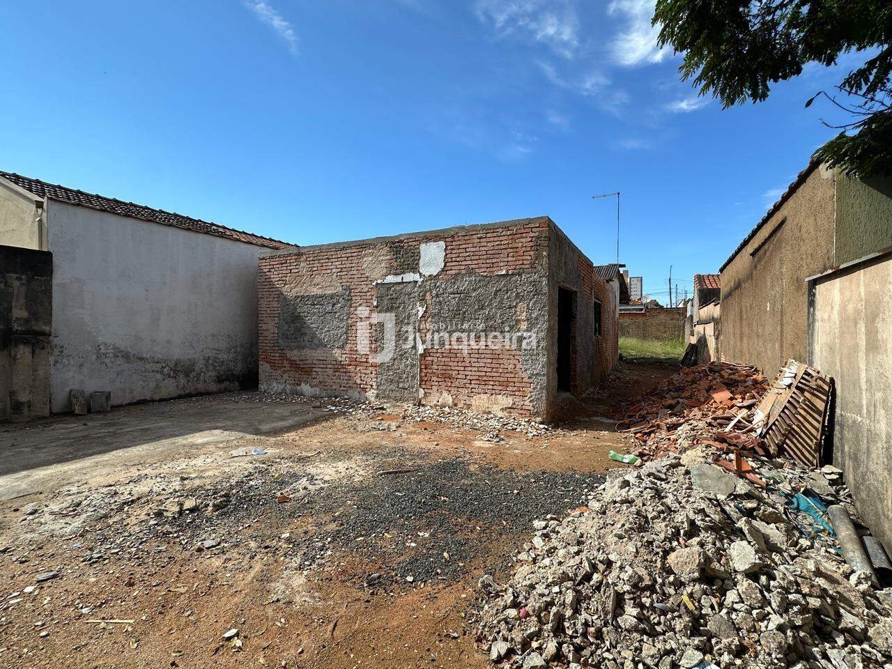 Casa à venda, 3 quartos, sendo 1 suíte, 6 vagas, no bairro Jardim São Luiz em Piracicaba - SP