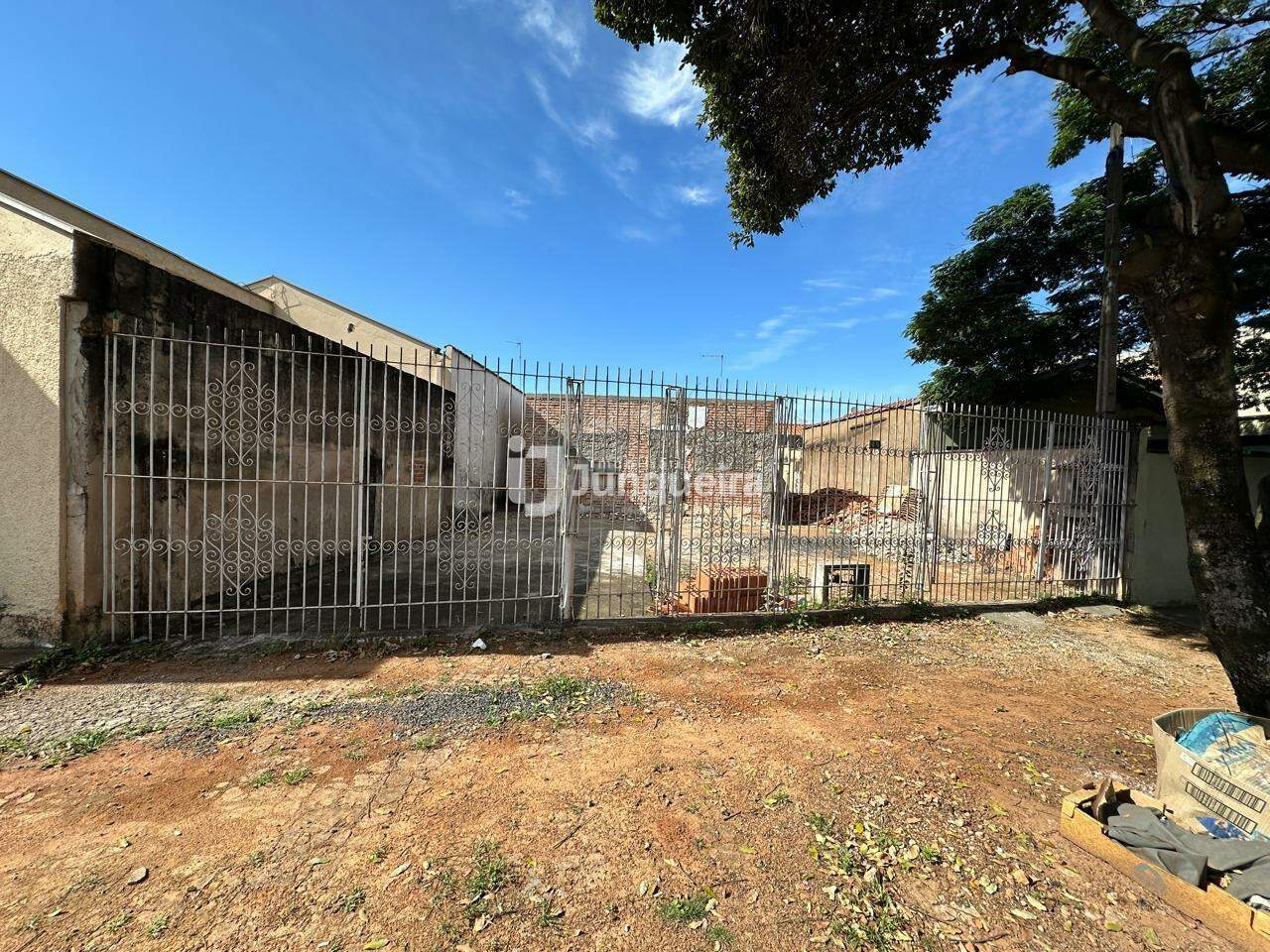 Casa à venda, 3 quartos, sendo 1 suíte, 6 vagas, no bairro Jardim São Luiz em Piracicaba - SP