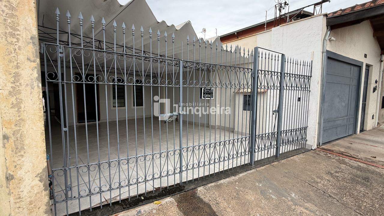 Casa para alugar, 3 quartos, sendo 1 suíte, 2 vagas, no bairro Parque Nossa Senhora das Graças em Piracicaba - SP