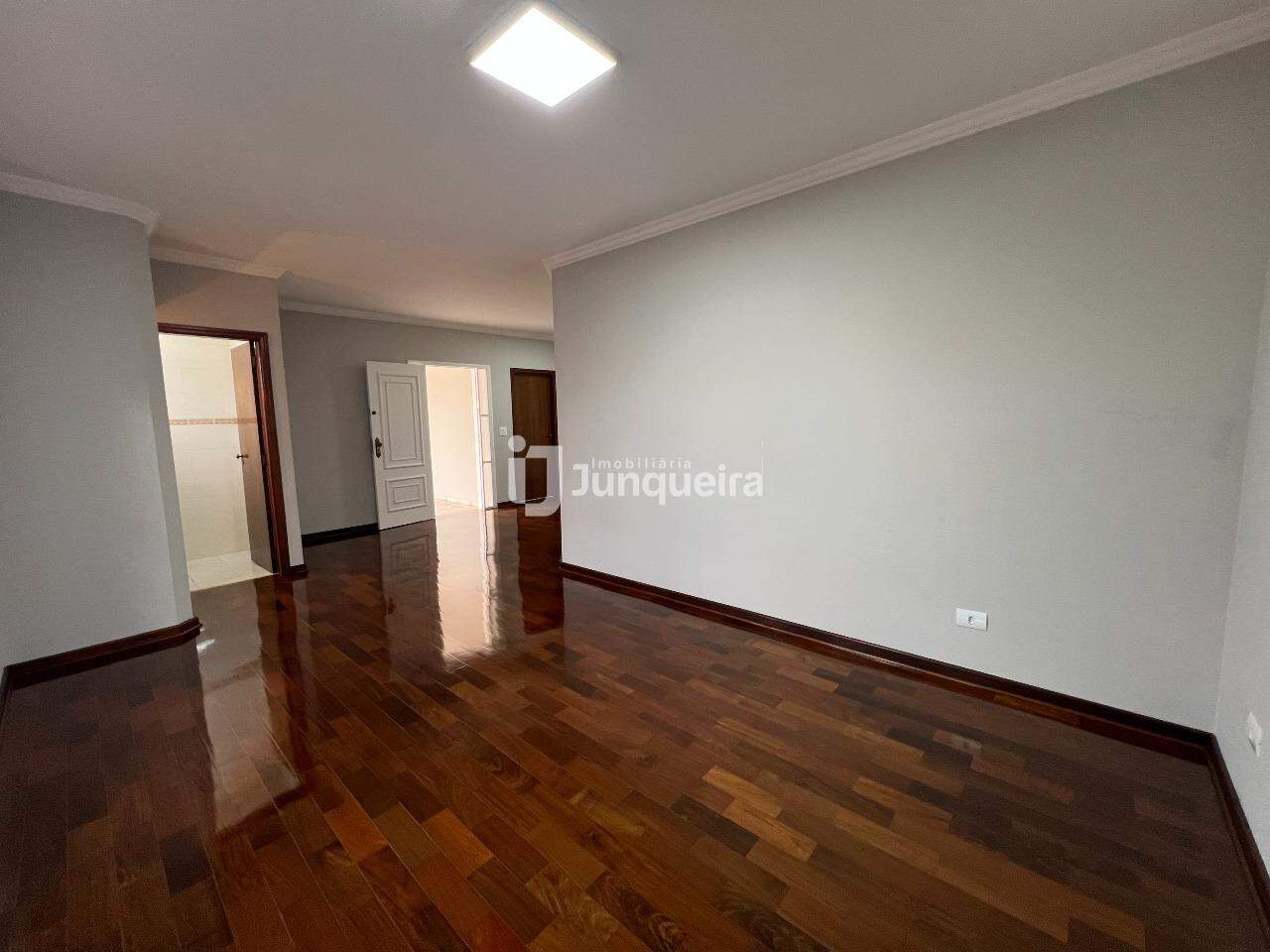 Casa para alugar, 3 quartos, sendo 1 suíte, 2 vagas, no bairro Nova Piracicaba em Piracicaba - SP