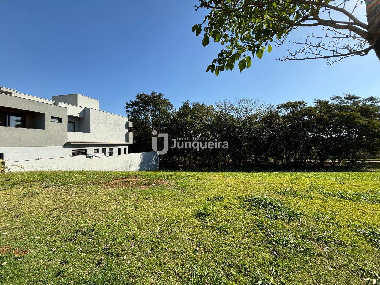 Terreno em Condomínio à venda no Alphaville Piracicaba, no bairro Loteamento Santa Rosa em Piracicaba - SP