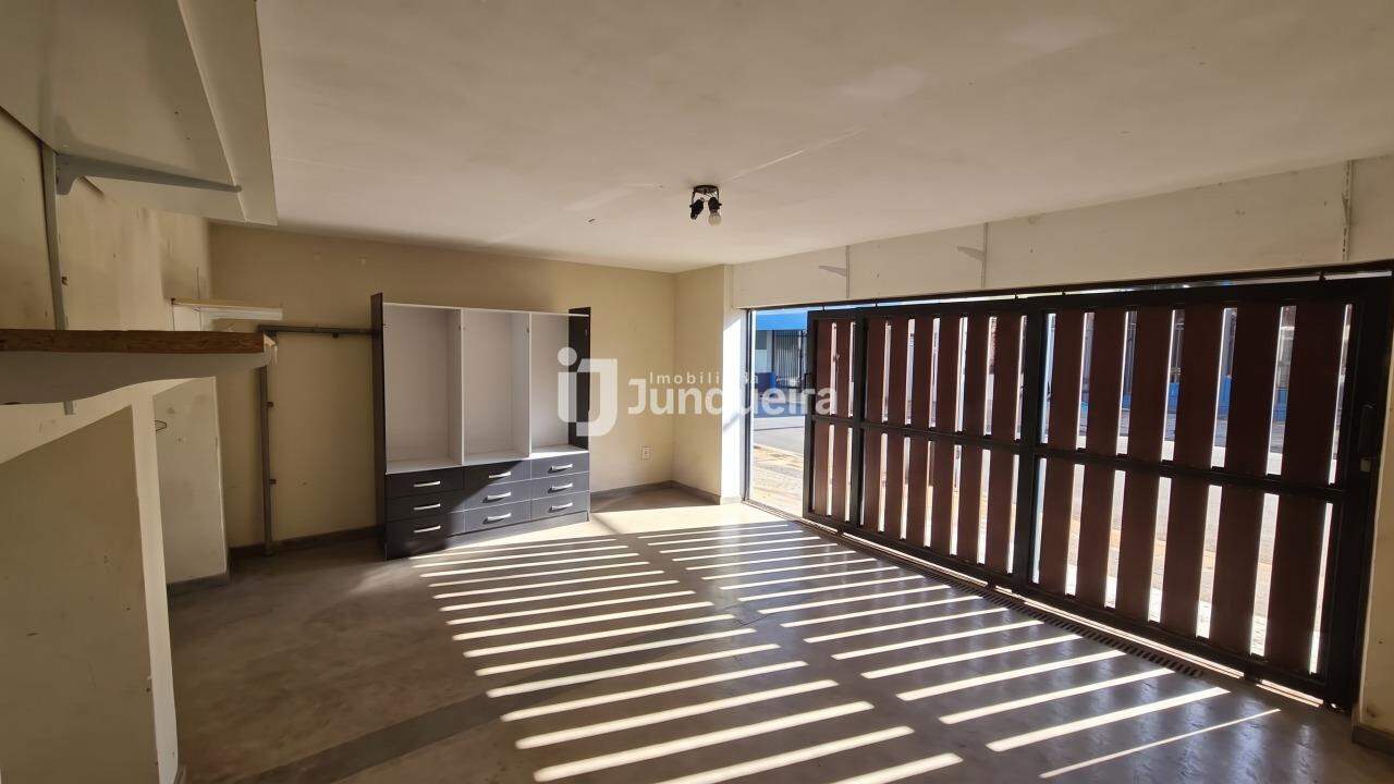 Casa à venda, 3 quartos, sendo 1 suíte, 2 vagas, no bairro Centro em Piracicaba - SP