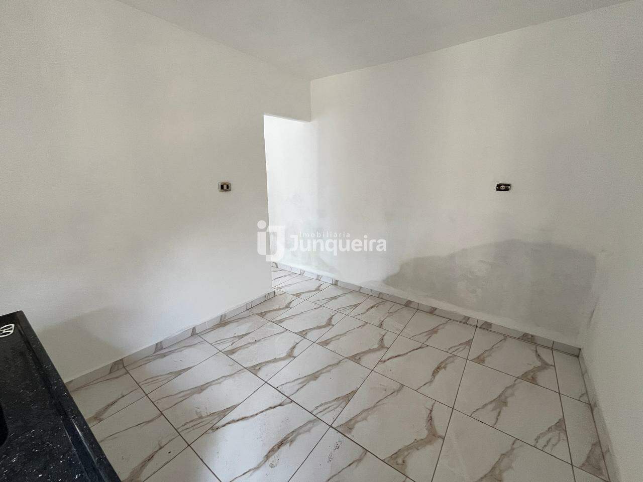 Casa para alugar, 1 quarto, 1 vaga, no bairro Jardim Planalto em Piracicaba - SP