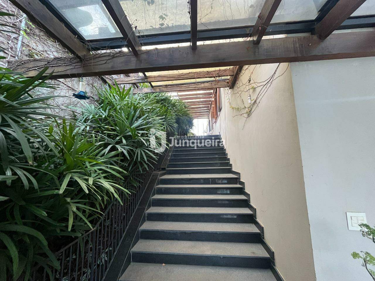Chácara à venda, 3 quartos, sendo 2 suítes, 4 vagas, no bairro Chácara União em Rio das Pedras - SP