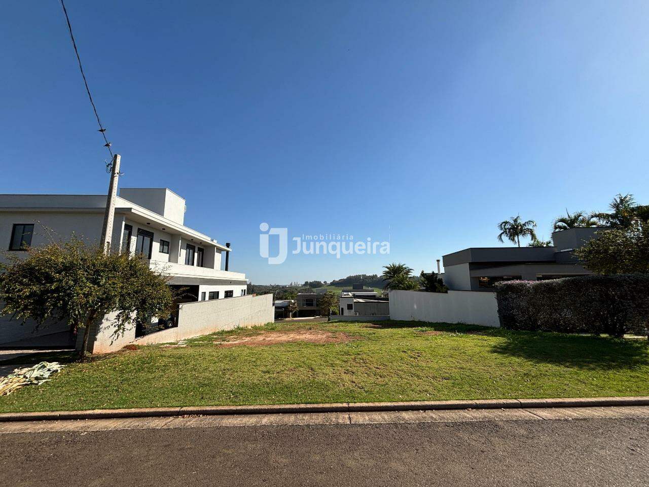 Terreno em Condomínio à venda no Alphaville Piracicaba, no bairro Loteamento Santa Rosa em Piracicaba - SP