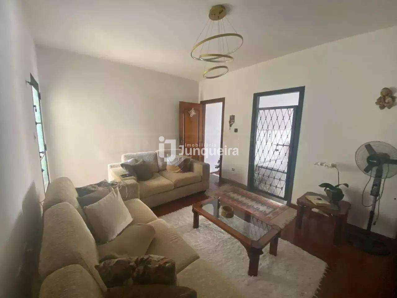 Casa Comercial para alugar, 3 quartos, sendo 1 suíte, 1 vaga, no bairro Centro em Piracicaba - SP