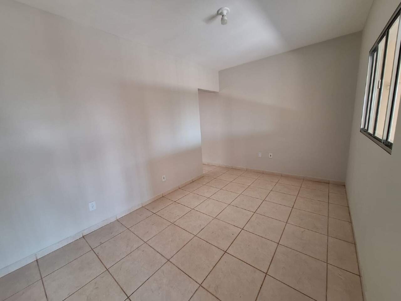 Casa para alugar, 2 quartos, 2 vagas, no bairro Residencial Dom Bosco em Rio das Pedras - SP