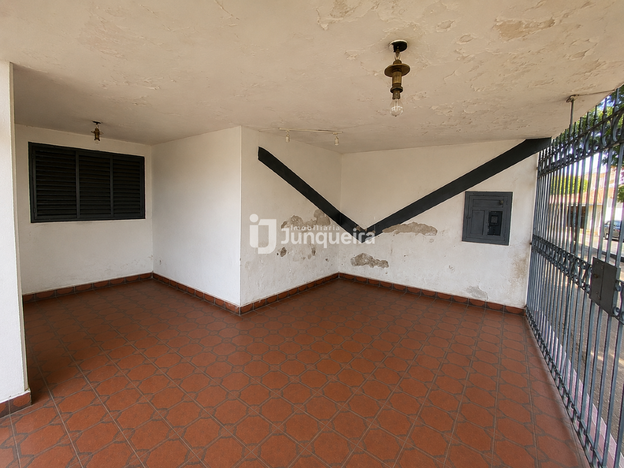 Casa à venda, 2 quartos, 1 vaga, no bairro Vila Rezende em Piracicaba - SP