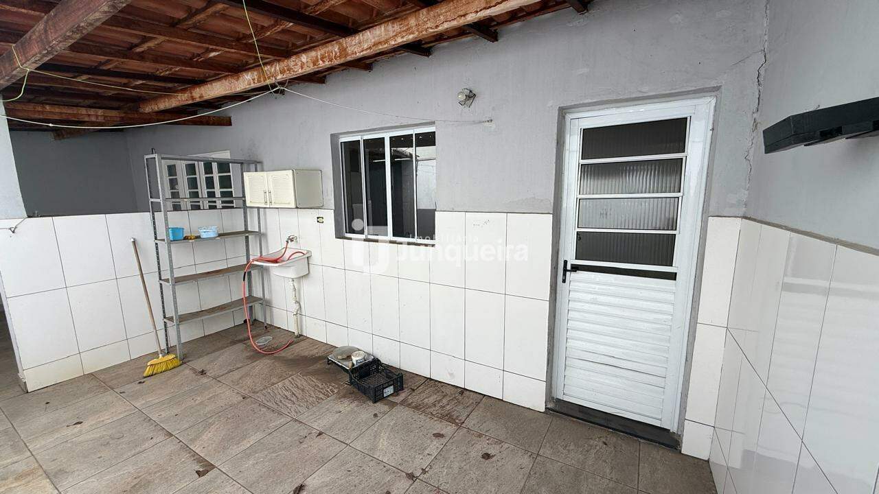 Casa para alugar, 2 quartos, no bairro Santa Terezinha em Piracicaba - SP