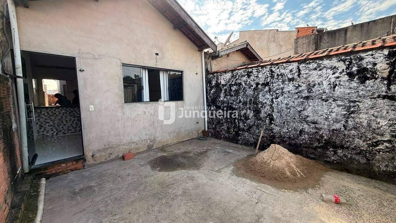 Casa para alugar, 2 quartos, 1 vaga, no bairro Jardim Residencial Javary II em Piracicaba - SP