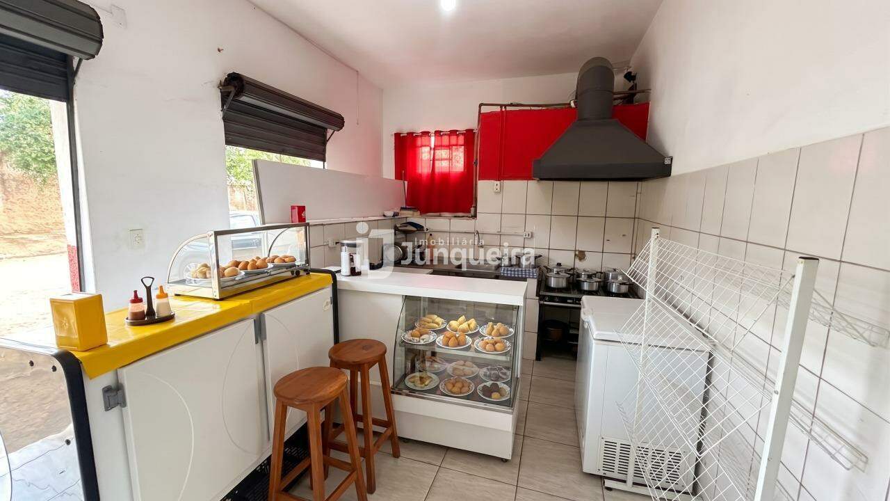 Salão para alugar, no bairro Santa Terezinha em Piracicaba - SP