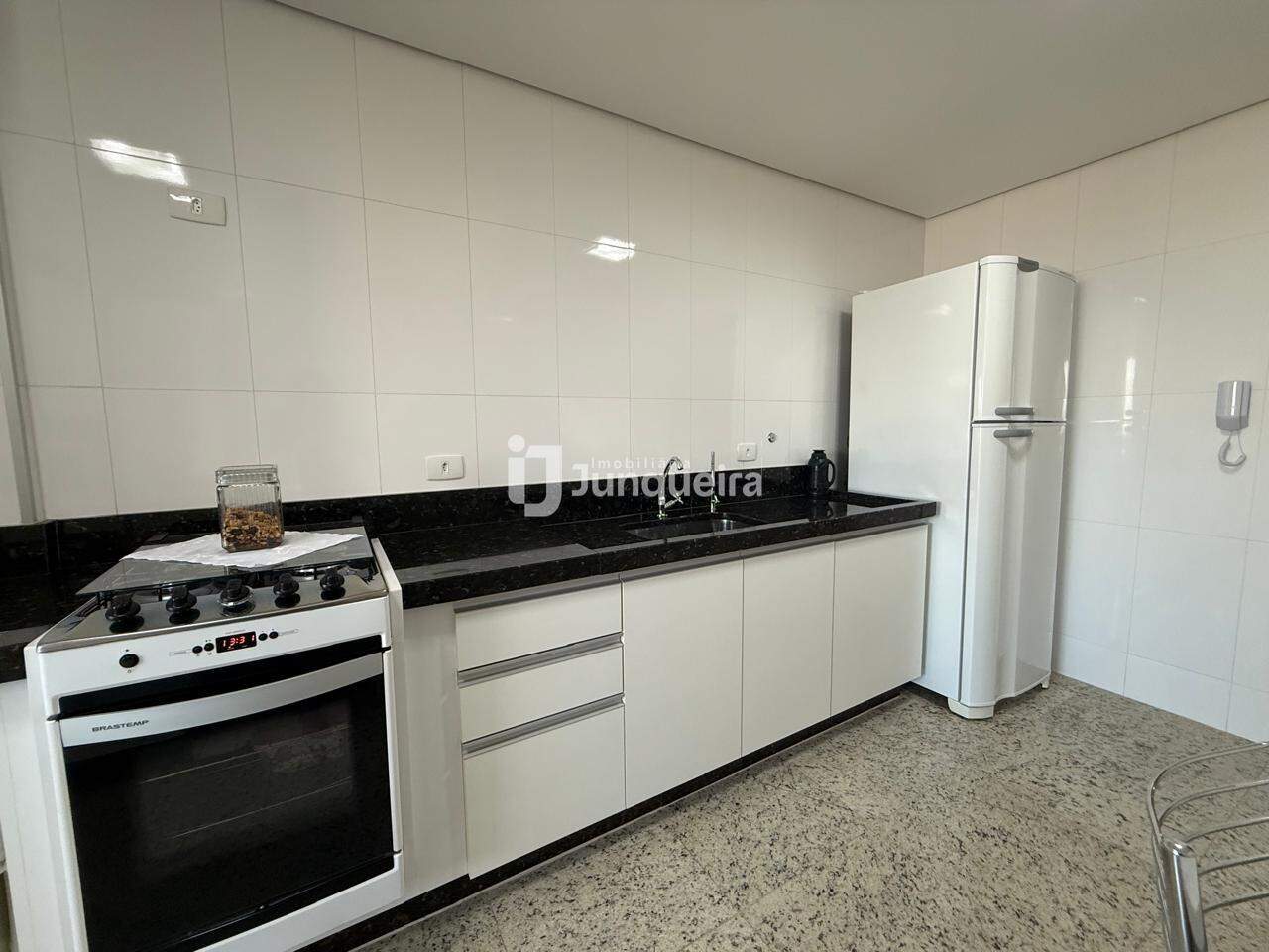 Apartamento para alugar no Atlantic, 3 quartos, sendo 1 suíte, 2 vagas, no bairro Cidade Alta em Piracicaba - SP