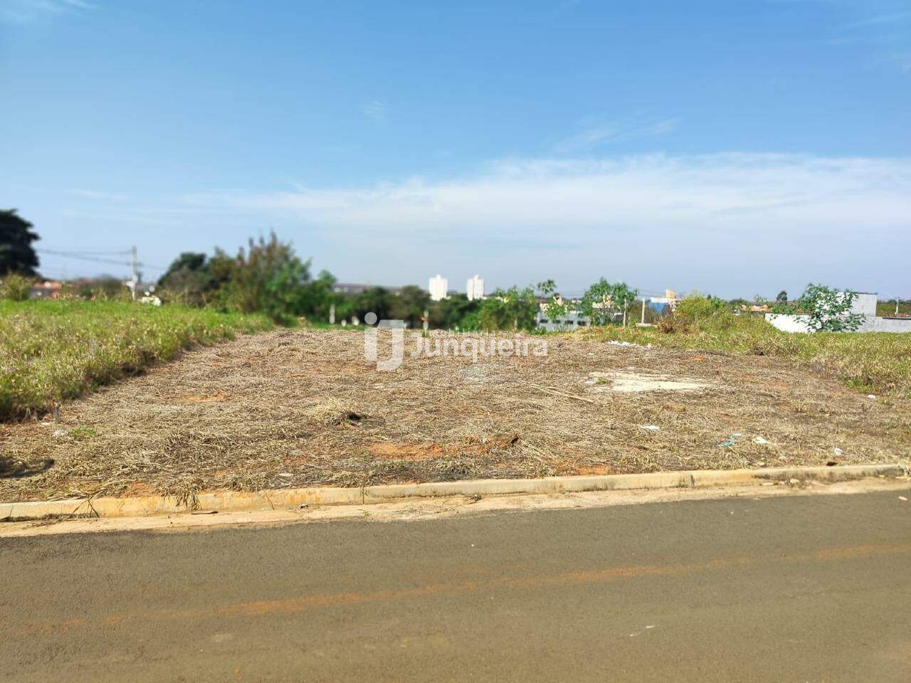 Terreno à venda, no bairro Residencial Fortaleza em Rio das Pedras - SP