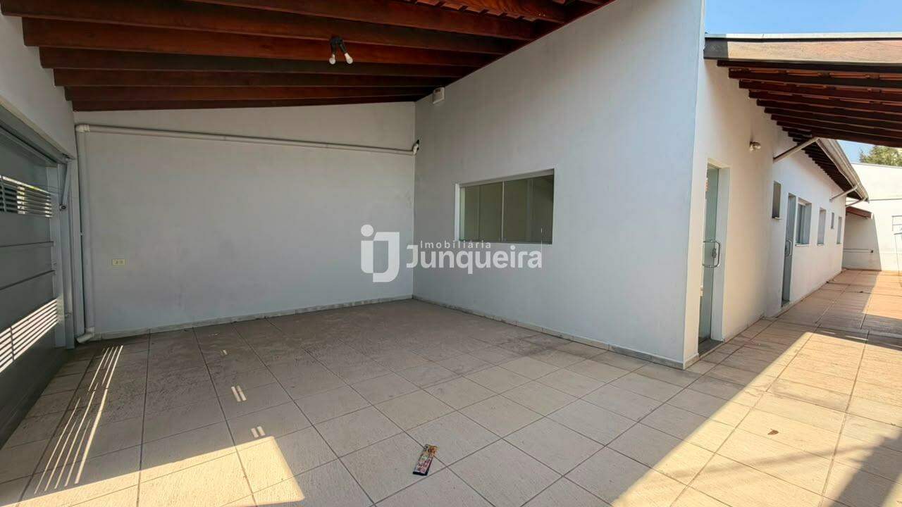Casa à venda, 2 quartos, sendo 1 suíte, 2 vagas, no bairro Parque Conceição II em Piracicaba - SP
