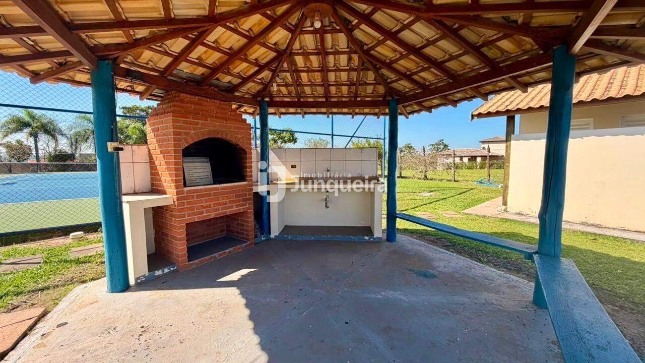 Terreno em Condomínio à venda no Recanto Das Águas de São Pedro, no bairro Recanto das Águas de São Pedro em São Pedro - SP