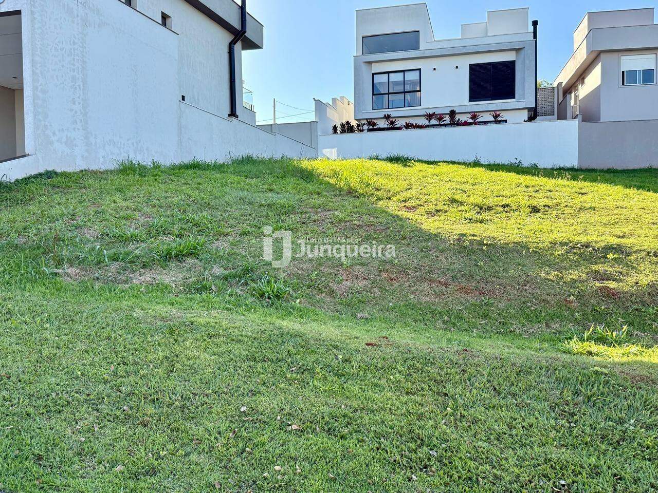 Terreno em Condomínio à venda no Villa D'Aquila, no bairro Villa D'áquila em Piracicaba - SP