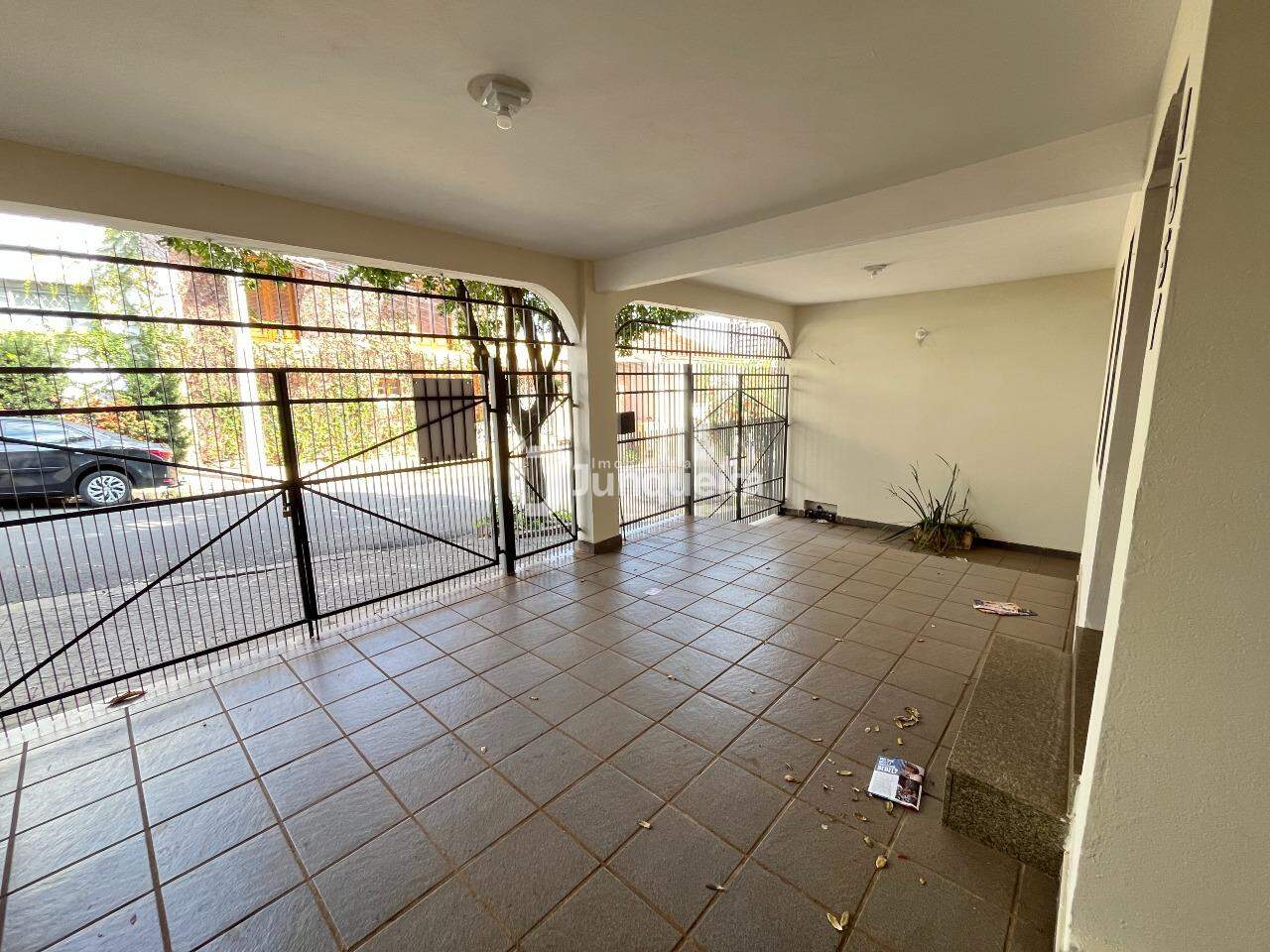 Casa à venda, 3 quartos, sendo 1 suíte, 3 vagas, no bairro Cidade Alta em Piracicaba - SP