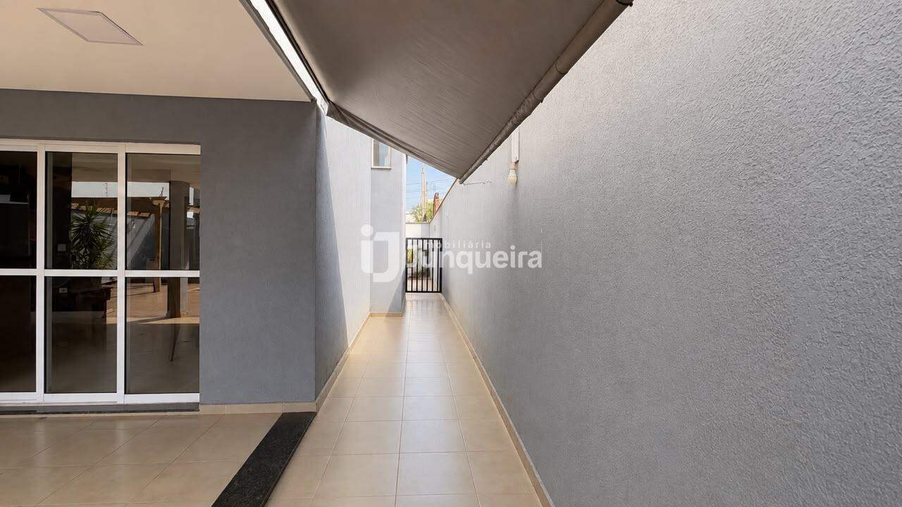 Casa à venda, 3 quartos, sendo 1 suíte, 2 vagas, no bairro Residencial Alto da Boa Vista em Piracicaba - SP