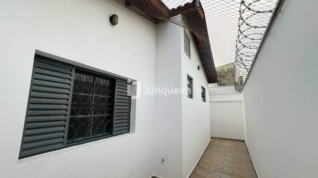 Casa à venda, 2 quartos, sendo 1 suíte, 2 vagas, no bairro Glebas Califórnia em Piracicaba - SP