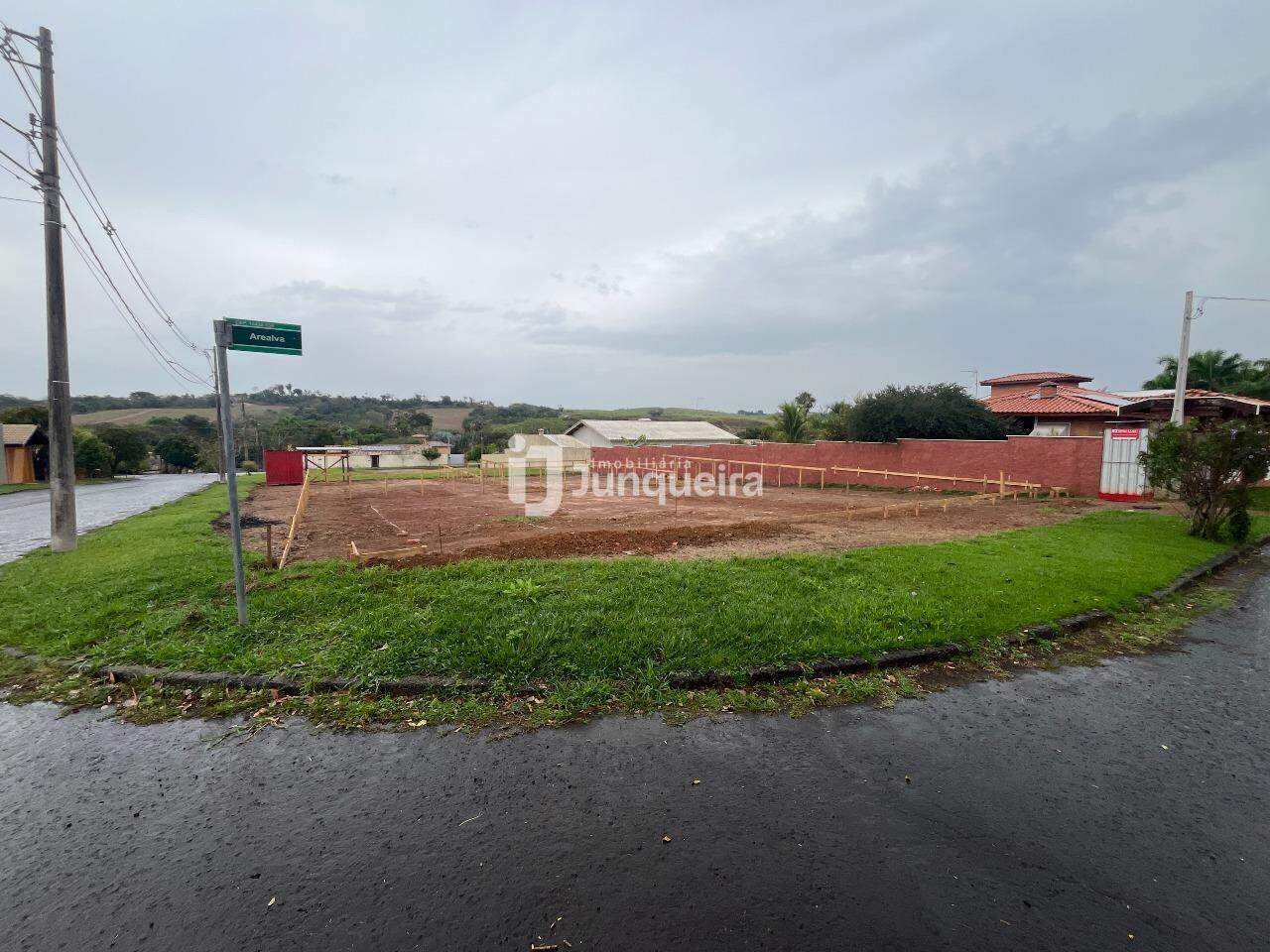 Terreno em Condomínio à venda no Colinas do Piracicaba , no bairro Colinas do Piracicaba (Ártemis) em Piracicaba - SP