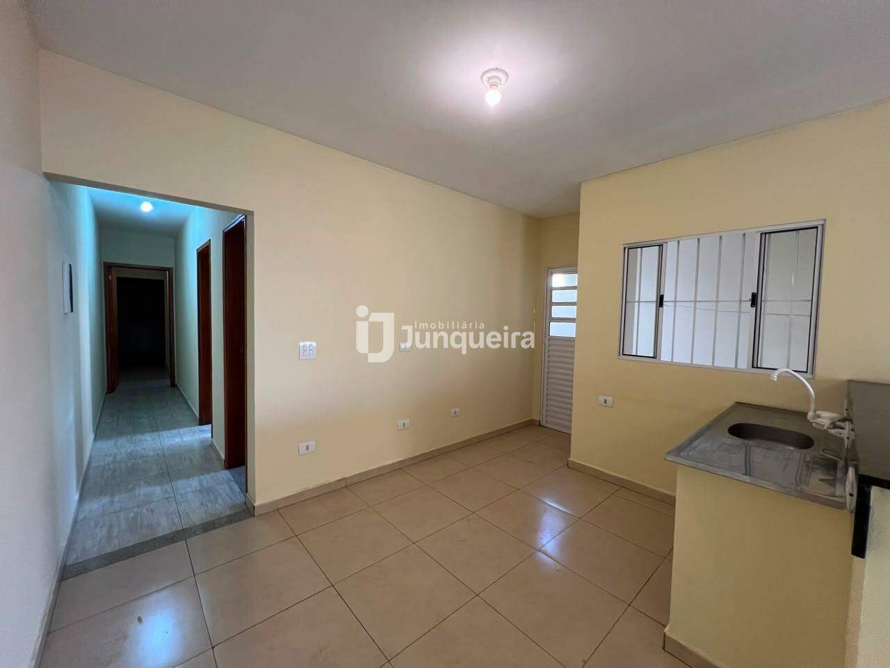 Casa para alugar, 2 quartos, sendo 1 suíte, 2 vagas, no bairro Santa Rosa Ipês em Piracicaba - SP