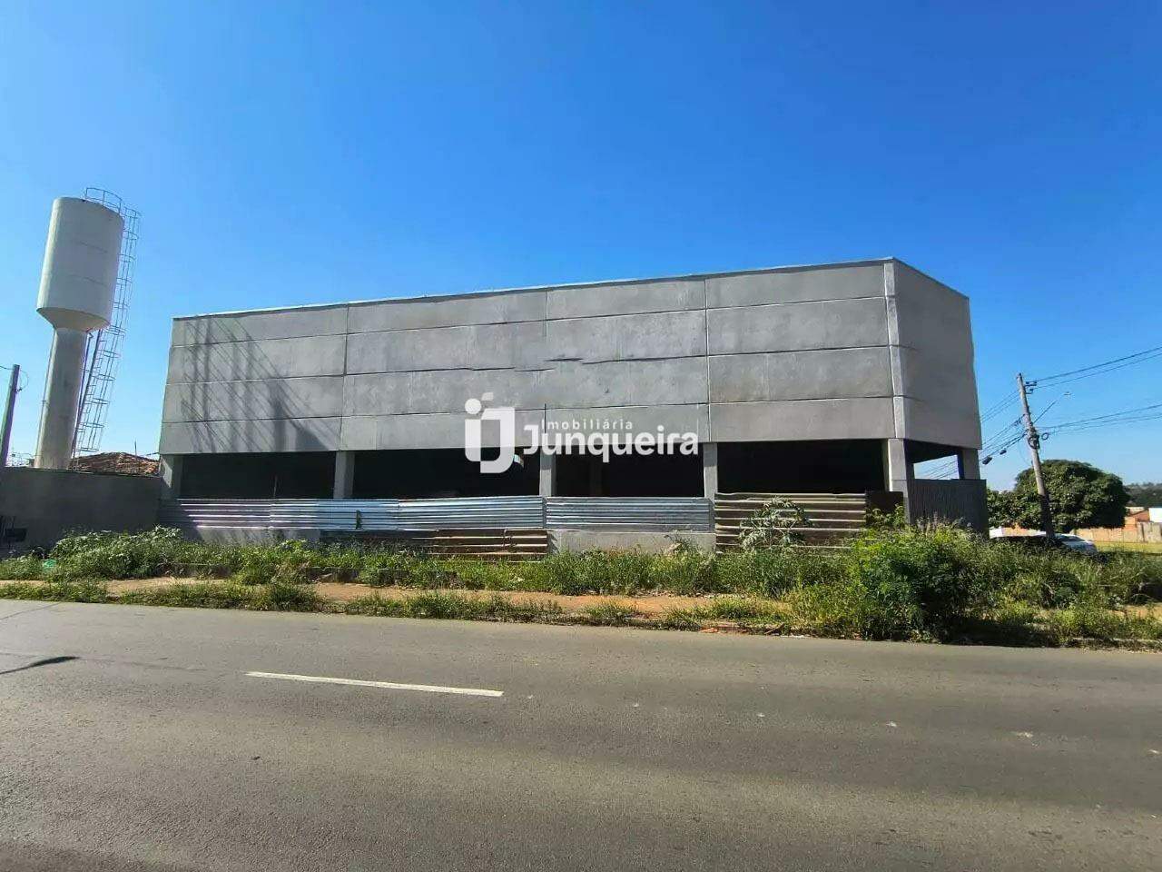 Galpão para alugar, 20 vagas, no bairro Água Branca em Piracicaba - SP