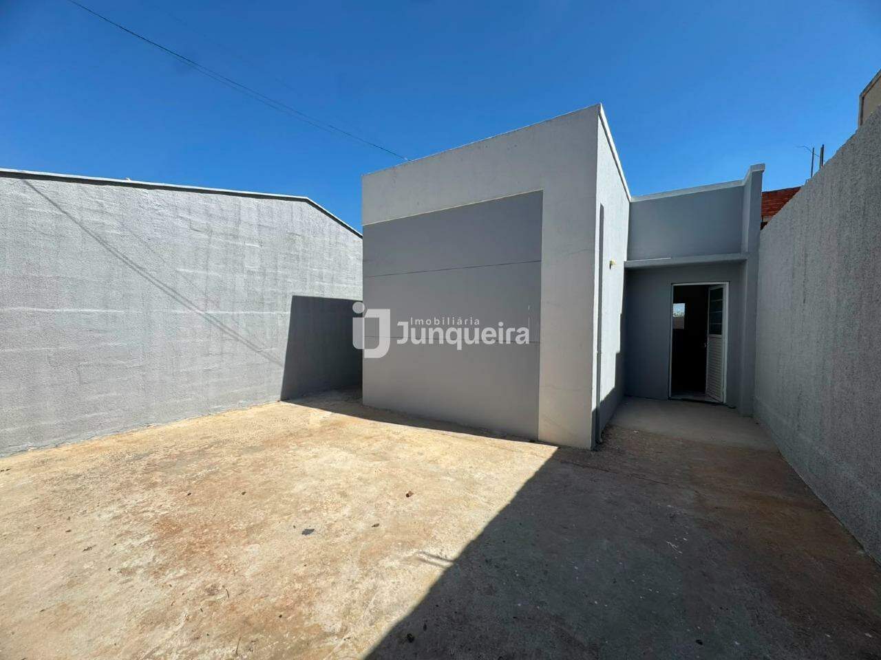 Casa à venda, 2 quartos, 3 vagas, no bairro Vivendas em Piracicaba - SP
