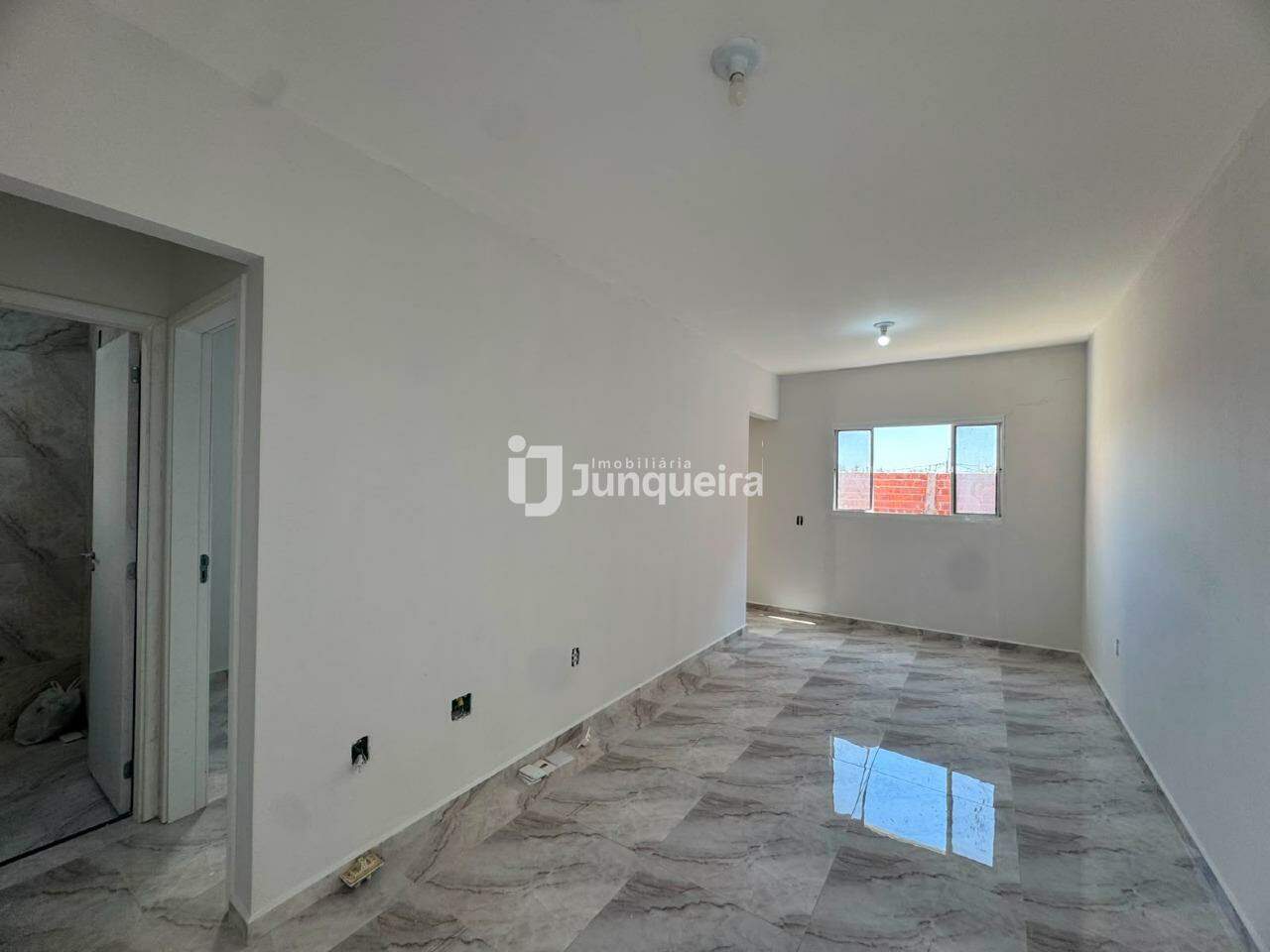 Casa à venda, 2 quartos, 3 vagas, no bairro Vivendas em Piracicaba - SP