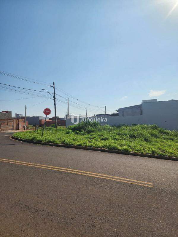 Terreno à venda, no bairro Terras Di Treviso em Piracicaba - SP
