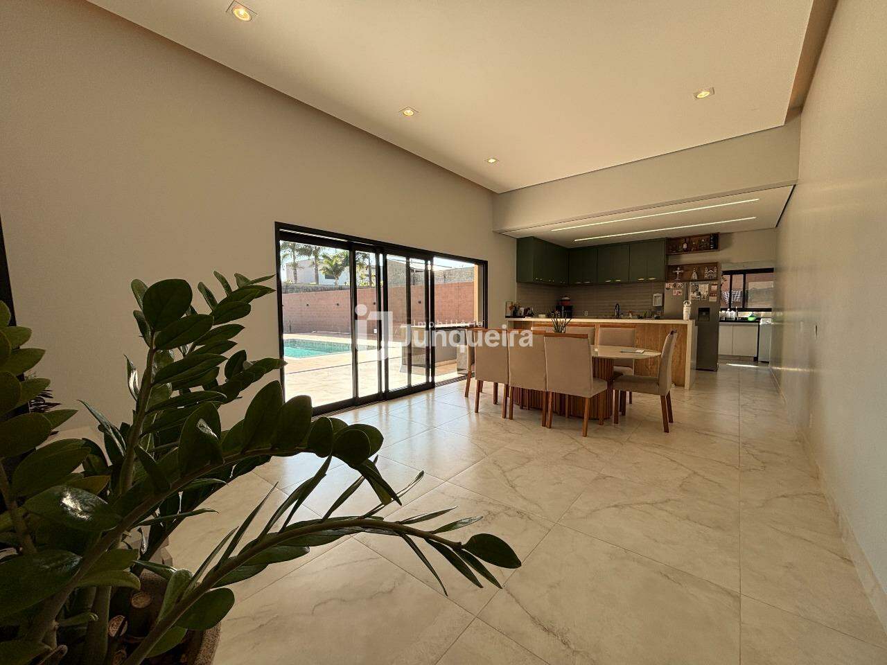 Casa em Condomínio à venda no Park Campestre II, 4 quartos, sendo 2 suítes, 6 vagas, no bairro Park Campestre II em Piracicaba - SP