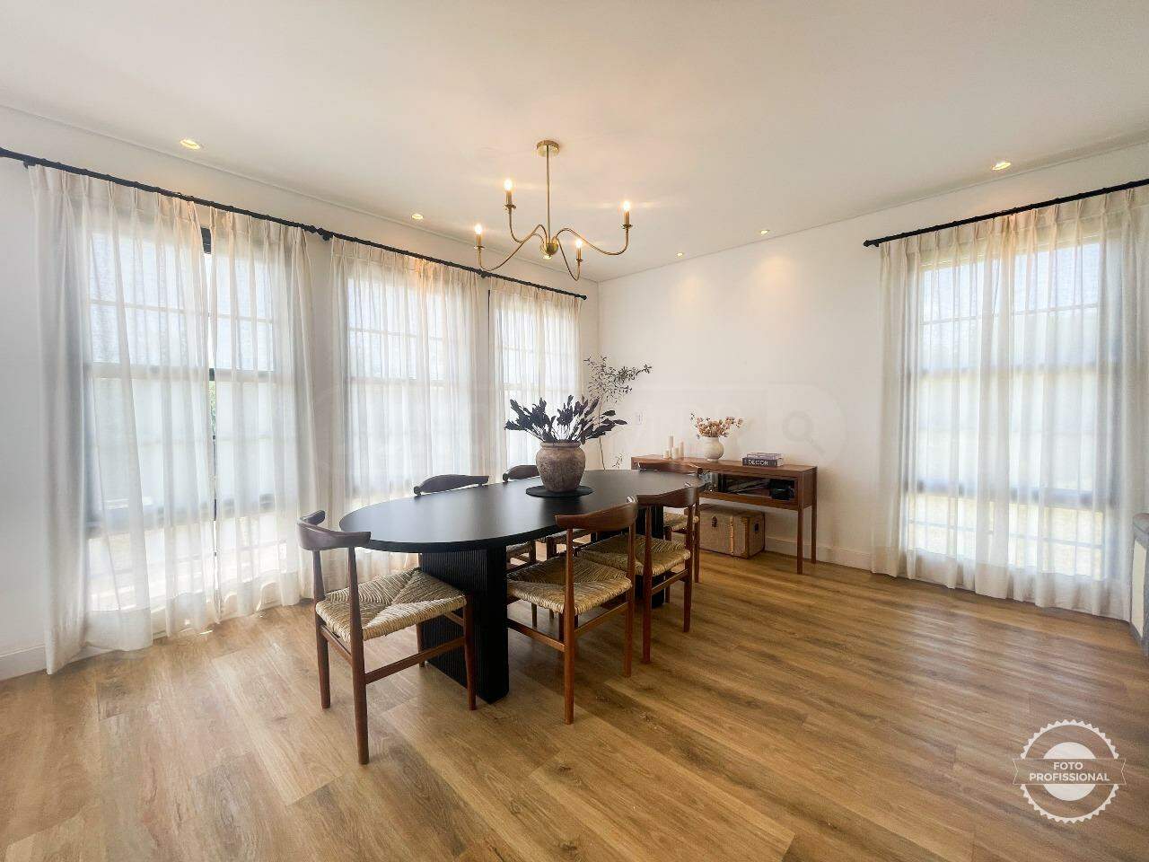 Casa em Condomínio para alugar no Villa Bela Vista, 3 quartos, sendo 3 suítes, 4 vagas, no bairro Villa Bela Vista em Piracicaba - SP