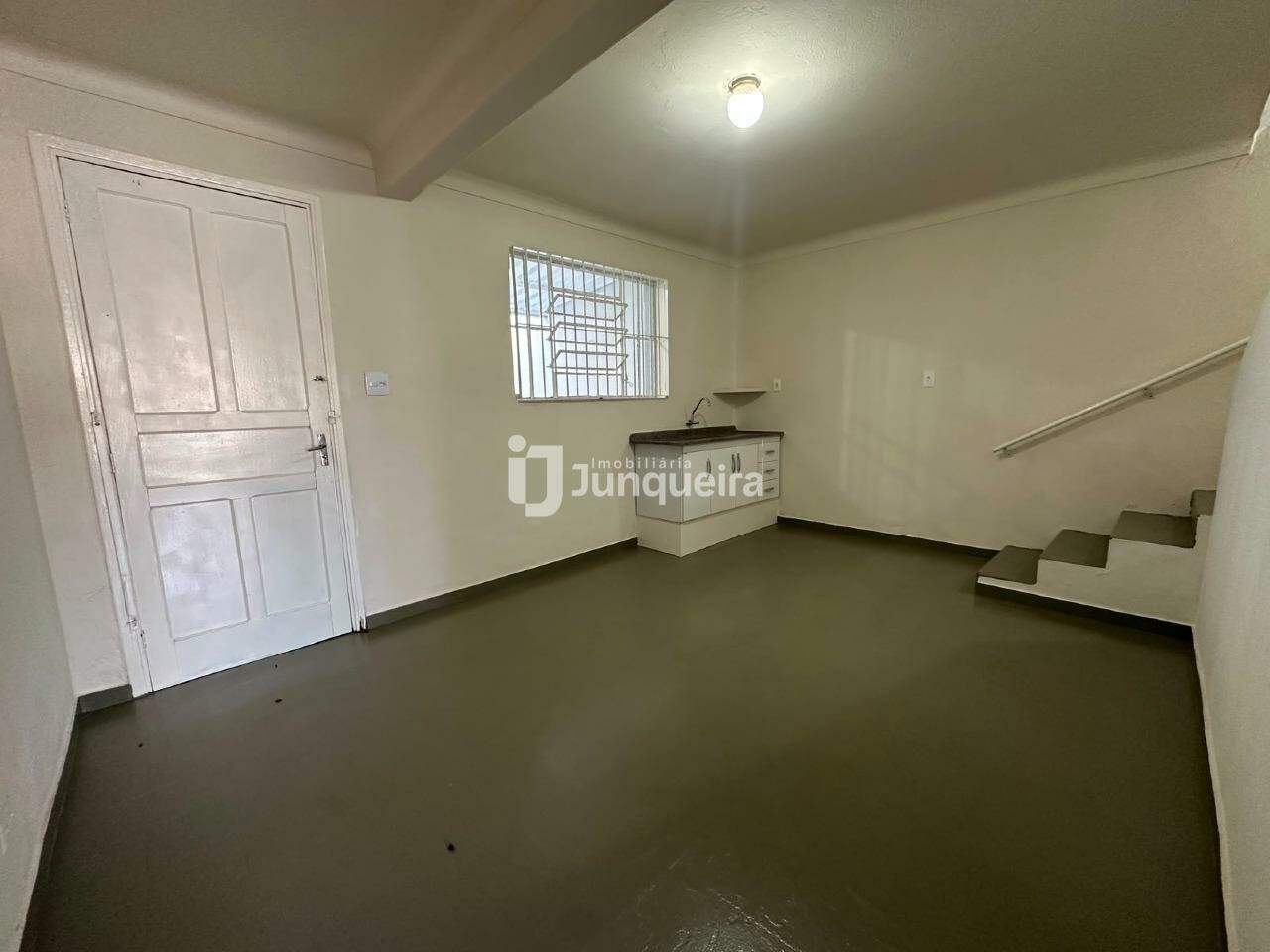 Casa para alugar, 2 quartos, 1 vaga, no bairro Chácara Nazareth em Piracicaba - SP