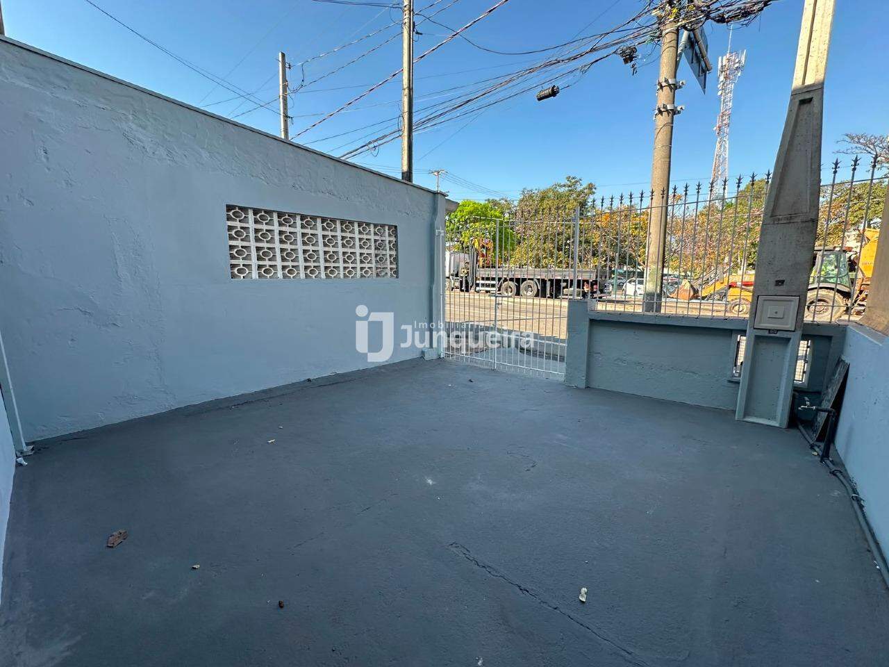 Casa para alugar, 2 quartos, 1 vaga, no bairro Chácara Nazareth em Piracicaba - SP