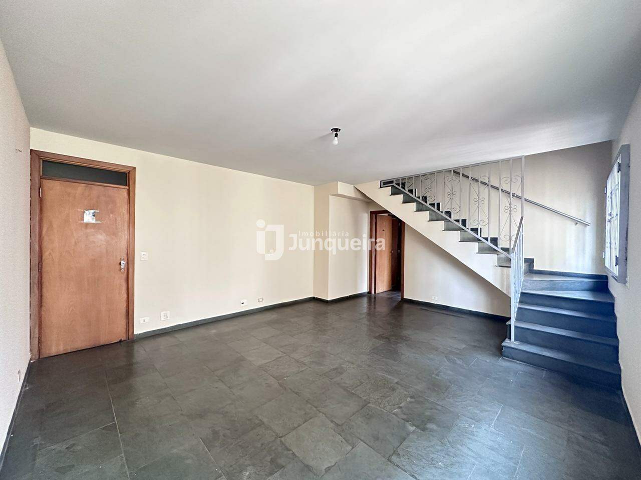 Apartamento à venda no Colibris, 4 quartos, sendo 1 suíte, 2 vagas, no bairro Cidade Alta em Piracicaba - SP