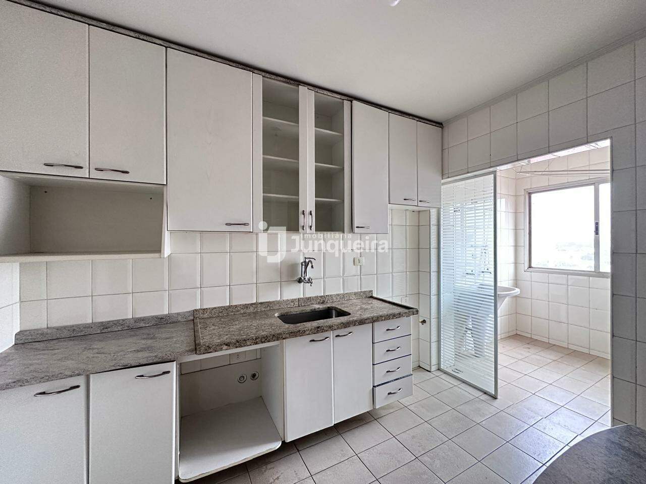 Apartamento à venda no Colibris, 4 quartos, sendo 1 suíte, 2 vagas, no bairro Cidade Alta em Piracicaba - SP