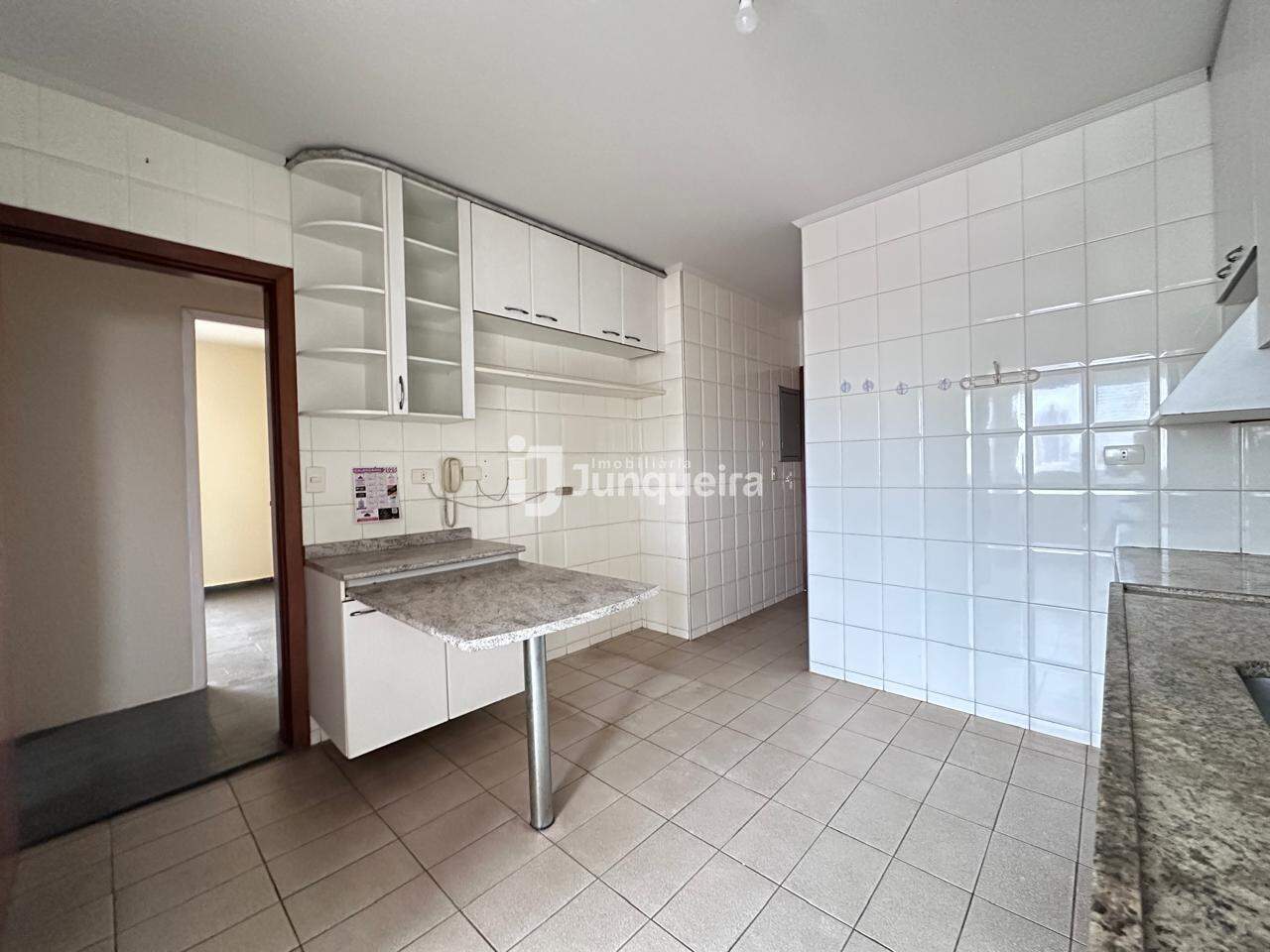 Apartamento à venda no Colibris, 4 quartos, sendo 1 suíte, 2 vagas, no bairro Cidade Alta em Piracicaba - SP