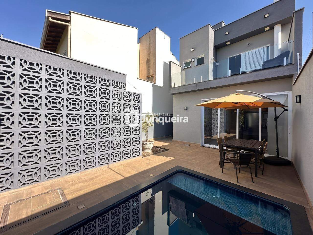 Casa à venda, 3 quartos, sendo 2 suítes, 2 vagas, no bairro Parque Conceição II em Piracicaba - SP