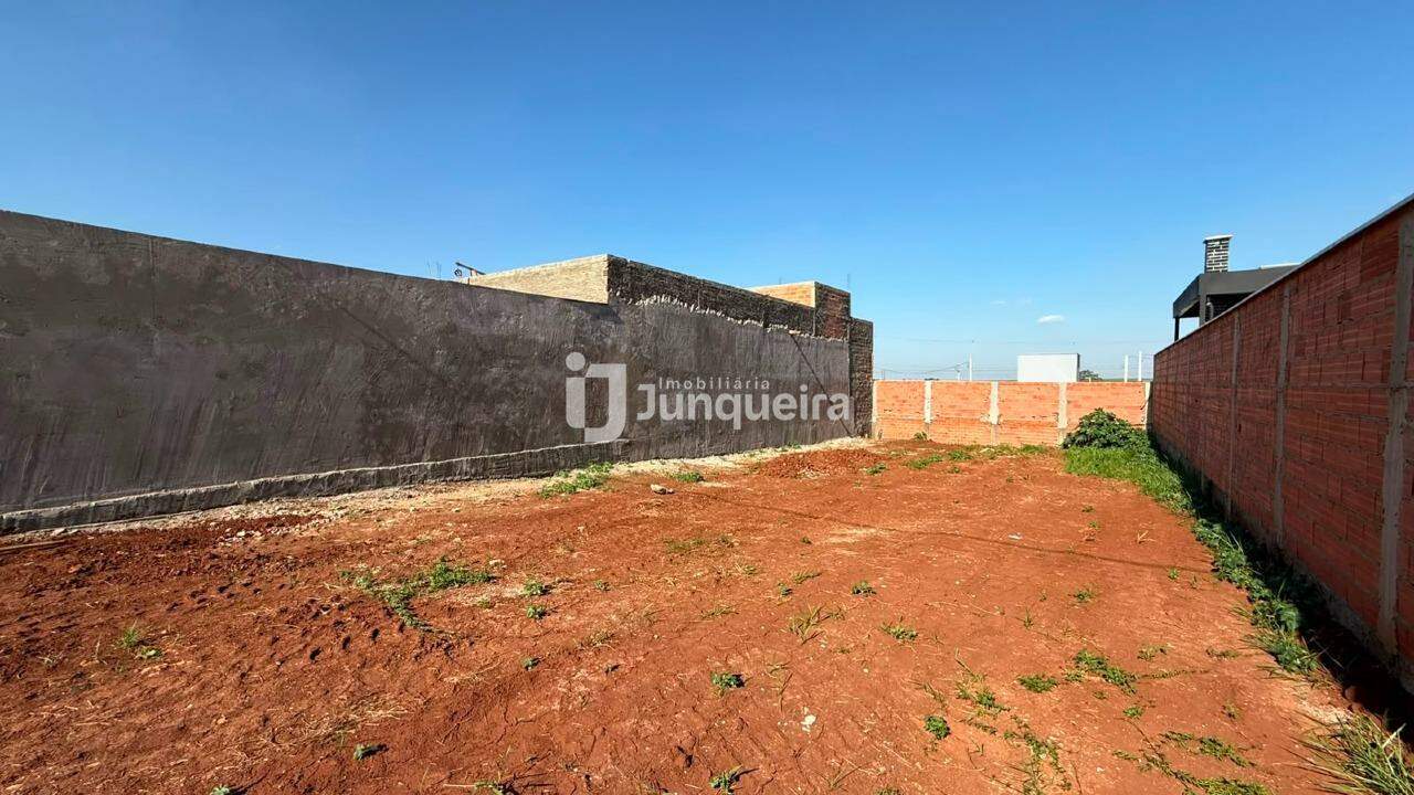Terreno à venda, no bairro Jardim São Francisco em Piracicaba - SP