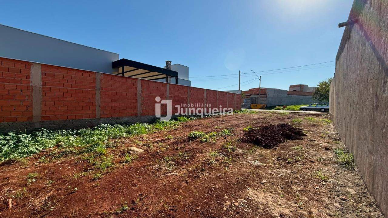 Terreno à venda, no bairro Jardim São Francisco em Piracicaba - SP
