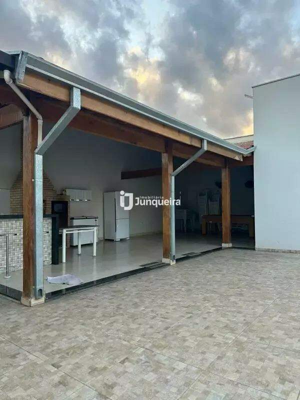 Edícula para alugar, 1 quarto, 3 vagas, no bairro Jardim Taiguara em Piracicaba - SP