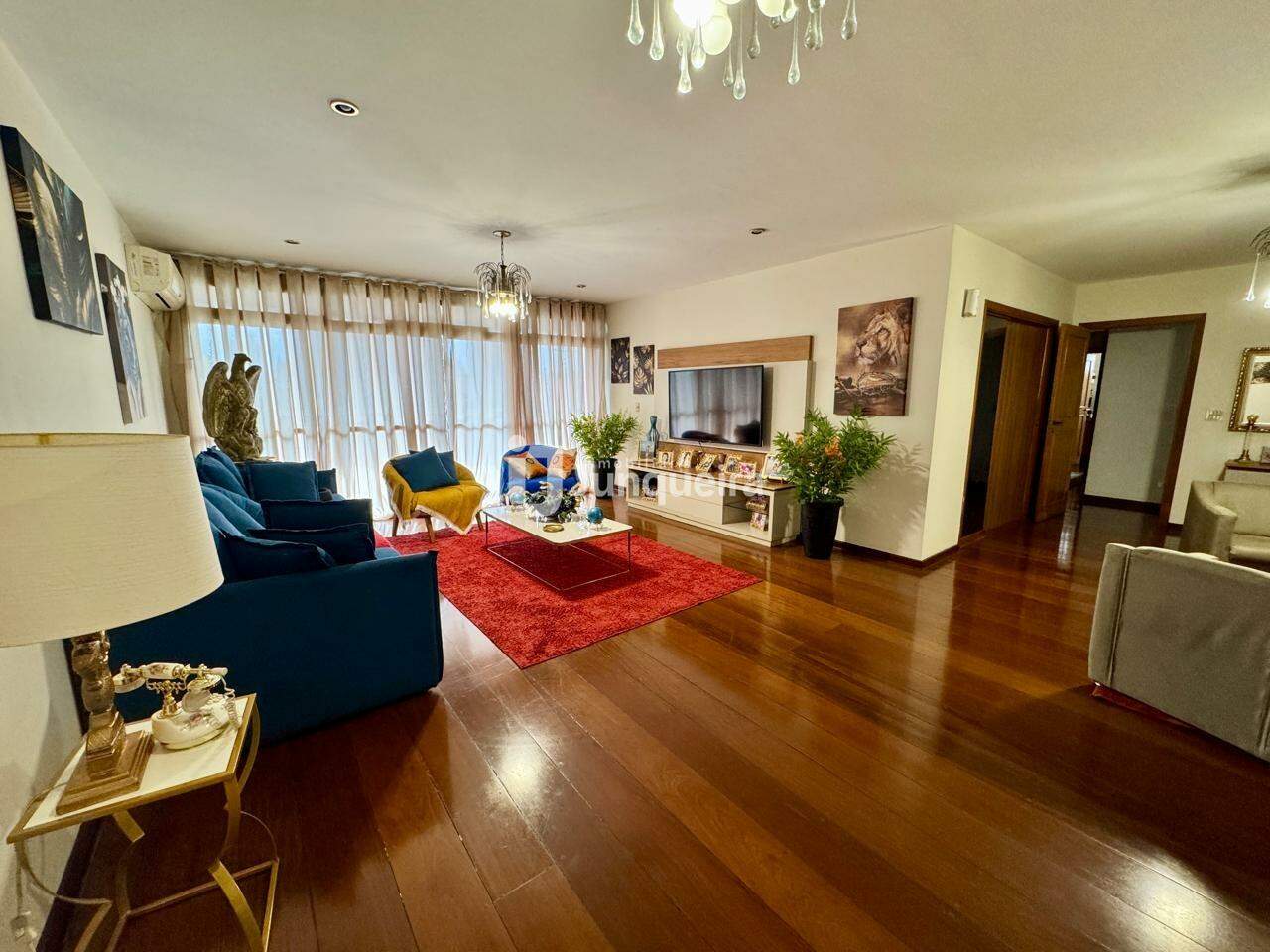 Apartamento à venda no Edifício Panorama, 4 quartos, sendo 1 suíte, 2 vagas, no bairro Centro em Piracicaba - SP