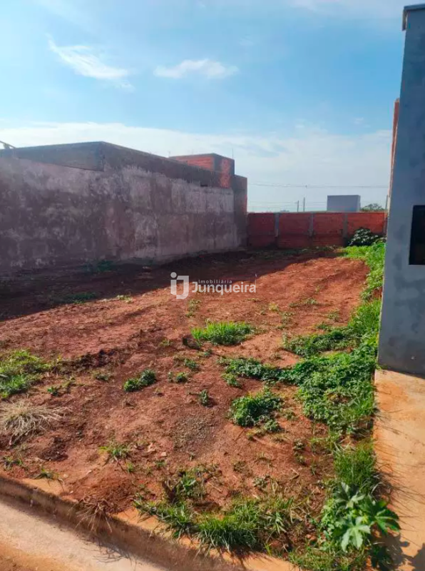 Terreno à venda, no bairro Terras Di Treviso em Piracicaba - SP
