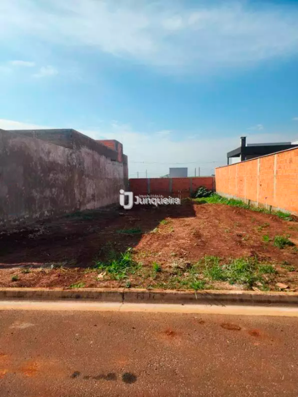 Terreno à venda, no bairro Terras Di Treviso em Piracicaba - SP