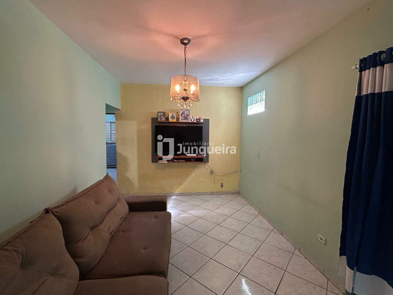 Casa à venda, 3 quartos, sendo 1 suíte, 2 vagas, no bairro Conjunto Residencial Mário Dedini em Piracicaba - SP